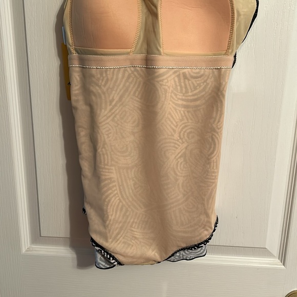 NWT CEEB Tummy Trimmer Swimsuit Size 14 - Picture 13 of 13